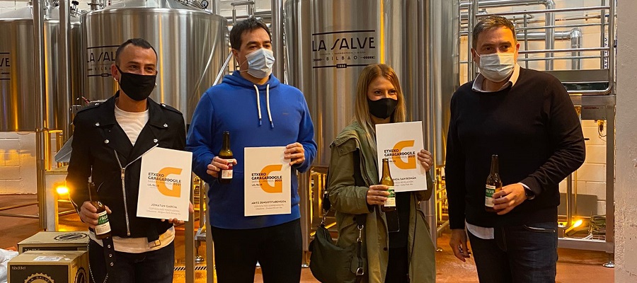 LA SALVE entrega los premios "Etxeko Garagardogile", puestos en marcha para impulsar la pasión por la elaboración de cerveza casera